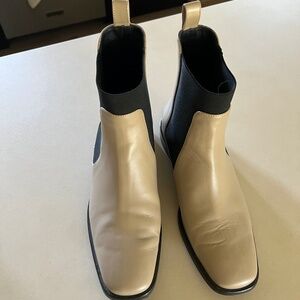 Everlane Bone Leather Chelsea Boots